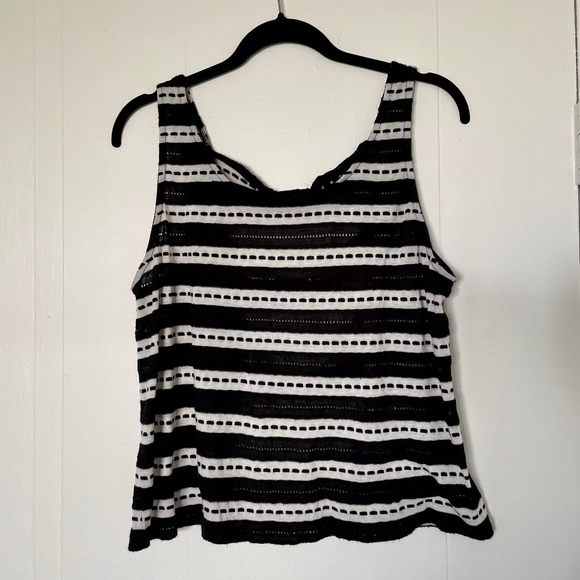 Xhilaration Black & White Tank with Open Back - Picture 1 of 6